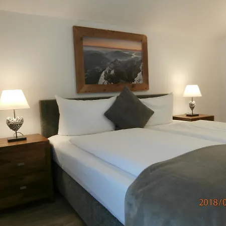 Anna Apartman *
