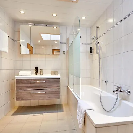 Anna Apartman *