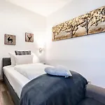 Anna Apartment *